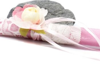 lepti roz triantafyllo