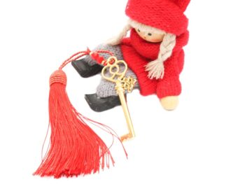 γούρι κλειδί με φούντα